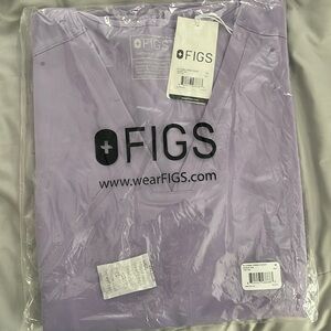 Figs scrub top